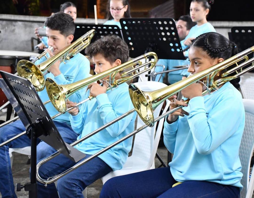 Niños de la banda sinfónica infantil de Itagüí