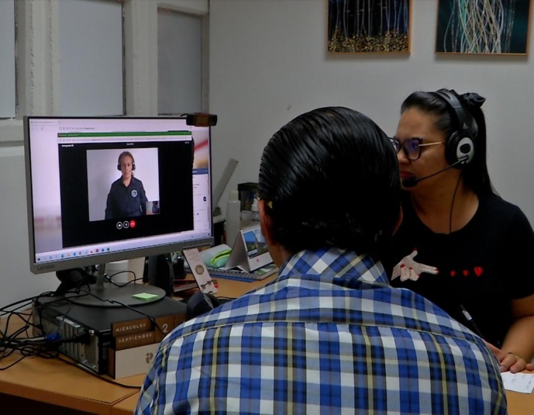 Itagüí ahora cuenta con servicio de interpretación en línea para la atención de personas sordas